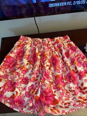 Women’s Pink Floral Elastic-Waist Shorts